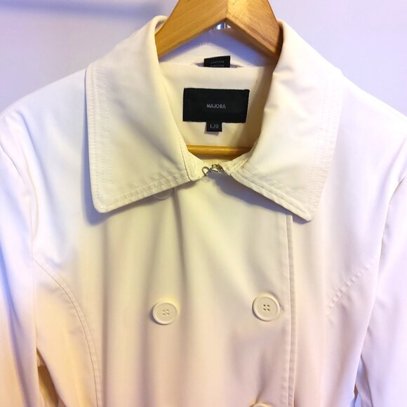 Preowned Majora White Lined Double Breasted Classic Long  Belted Trench Coat - Picture 8 of 10